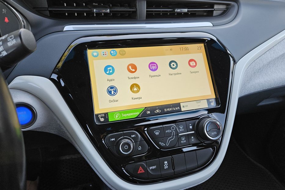 Продам Chevrolet Bolt Premier 2017 года в Киеве
