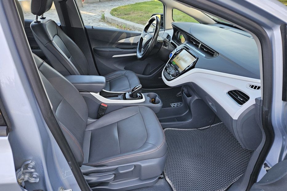 Продам Chevrolet Bolt Premier 2017 года в Киеве