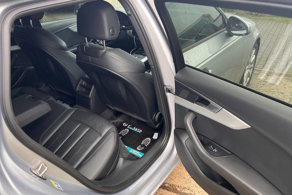 Продам Audi A4 2017 года в Черновцах
