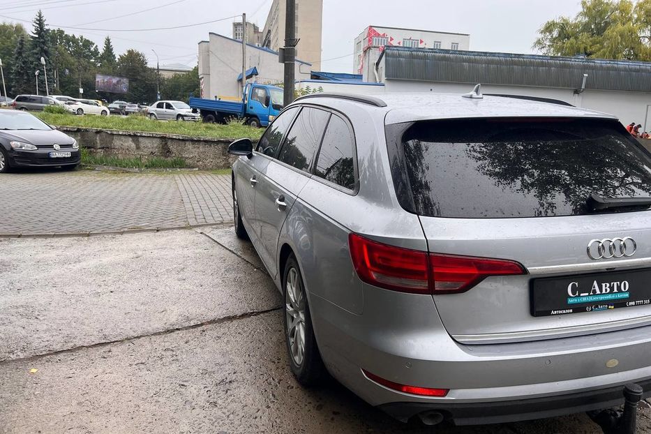 Продам Audi A4 2017 года в Черновцах