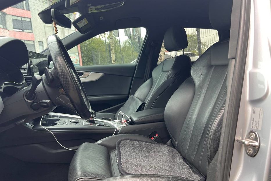 Продам Audi A4 2017 года в Черновцах
