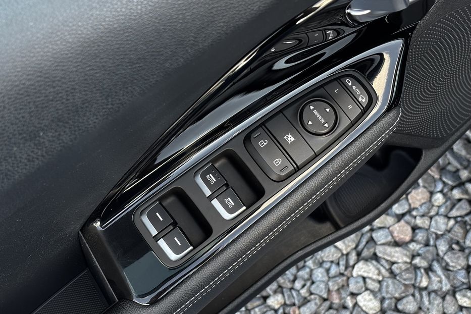 Продам Kia Niro Запоріжжя 2020 года в Львове