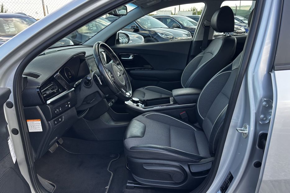 Продам Kia Niro Запоріжжя 2020 года в Львове