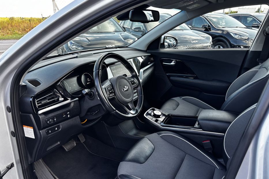 Продам Kia Niro Запоріжжя 2020 года в Львове