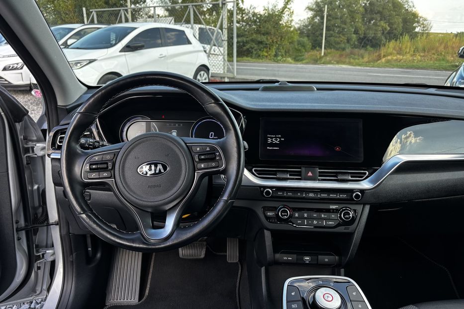 Продам Kia Niro Запоріжжя 2020 года в Львове