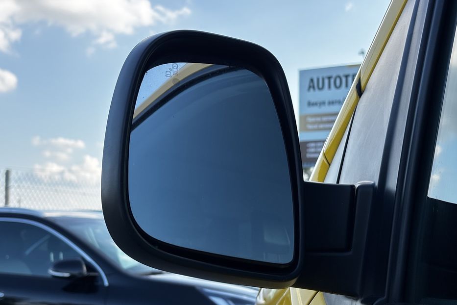 Продам Opel Vivaro груз. L2H1  88 KW 2021 года в Львове