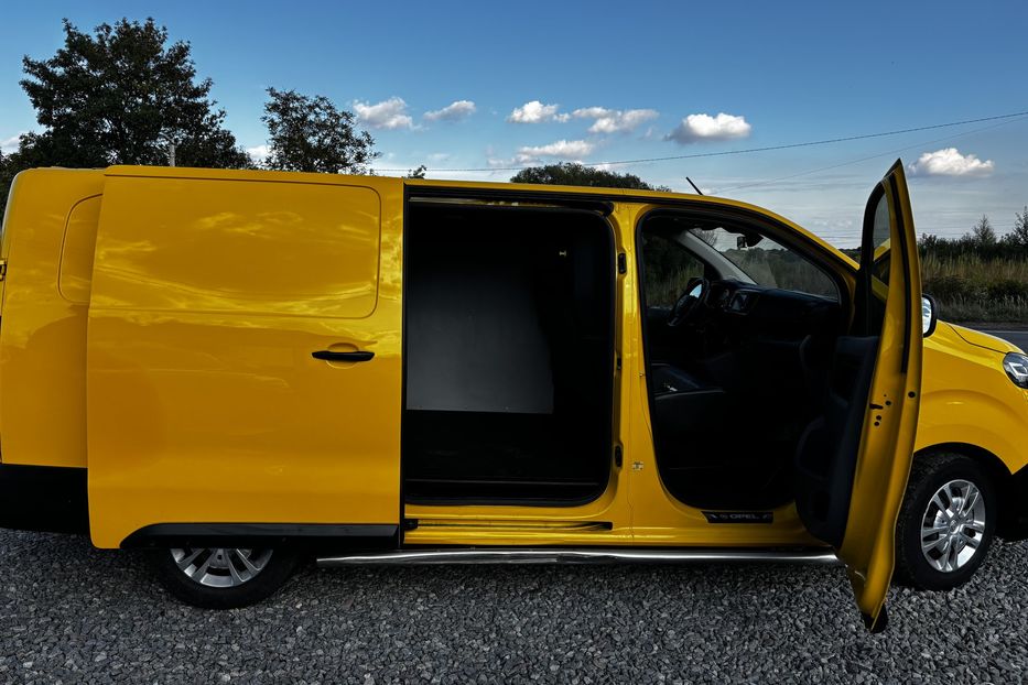 Продам Opel Vivaro груз. L2H1  88 KW 2021 года в Львове