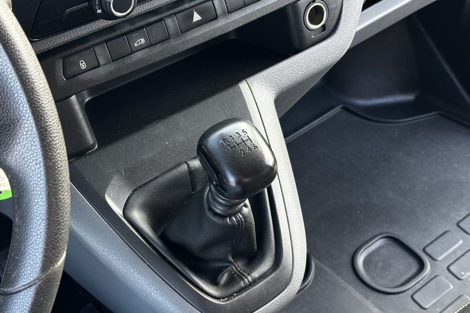 Продам Opel Vivaro груз. L2H1  88 KW 2021 года в Львове