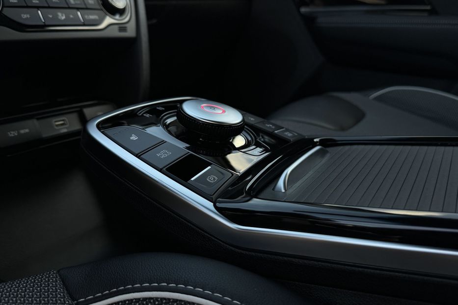 Продам Kia Niro 64кВтТепловийПідгрвсидінькерма 2021 года в Львове