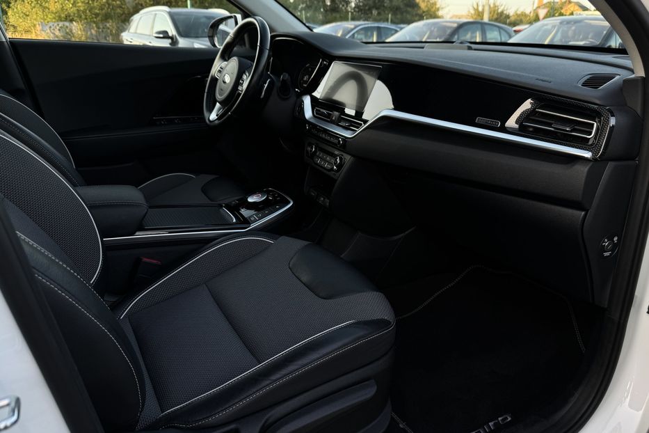 Продам Kia Niro 64кВтТепловийПідгрвсидінькерма 2021 года в Львове