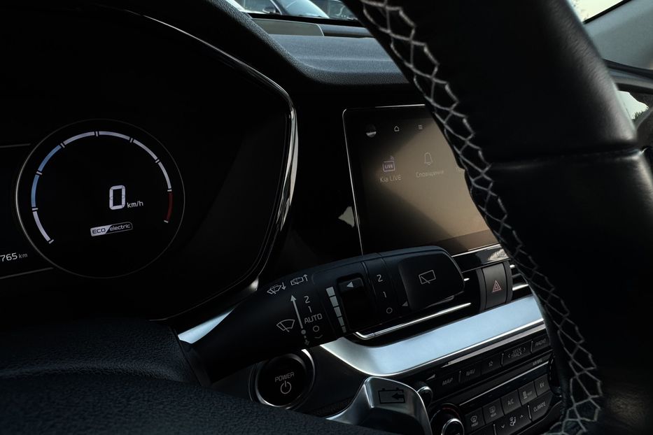 Продам Kia Niro 64кВтТепловийПідгрвсидінькерма 2021 года в Львове