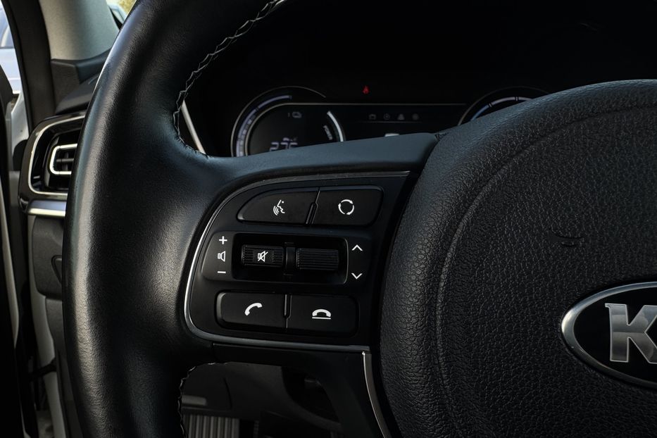 Продам Kia Niro 64кВтТепловийПідгрвсидінькерма 2021 года в Львове