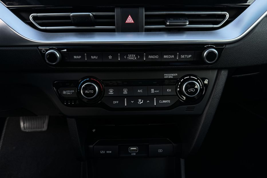 Продам Kia Niro 64кВтТепловийПідгрвсидінькерма 2021 года в Львове