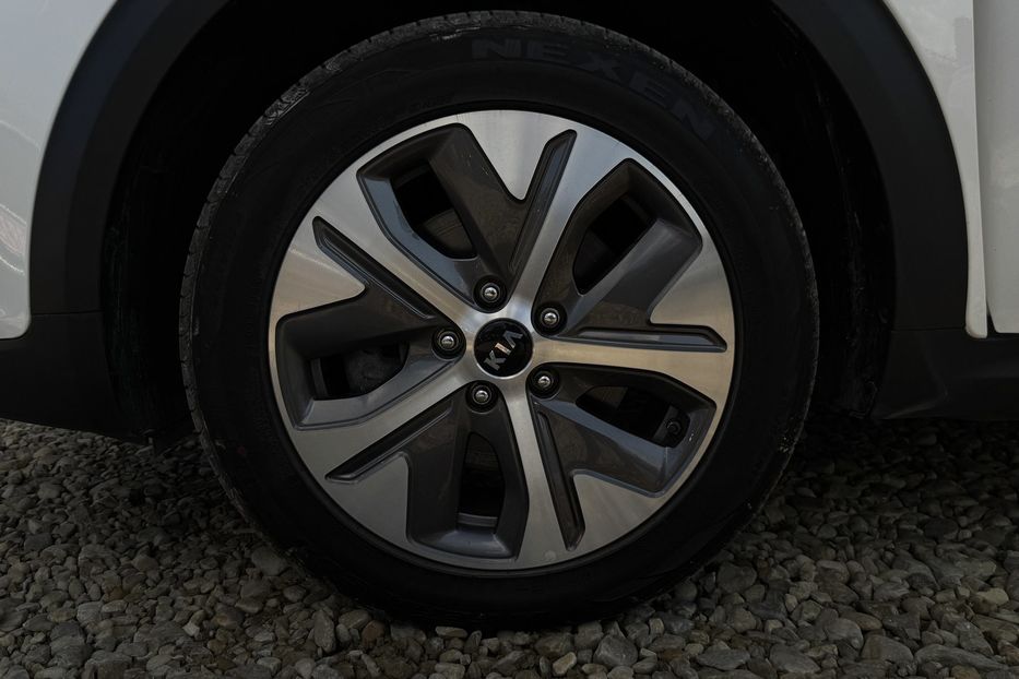 Продам Kia Niro 64кВтТепловийПідгрвсидінькерма 2021 года в Львове