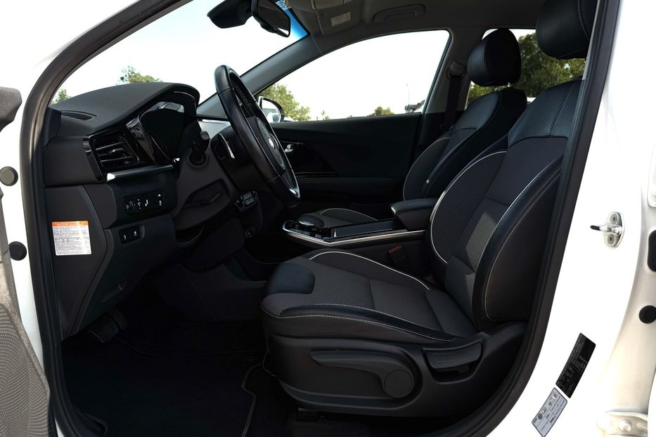 Продам Kia Niro 64кВтТепловийПідгрвсидінькерма 2021 года в Львове