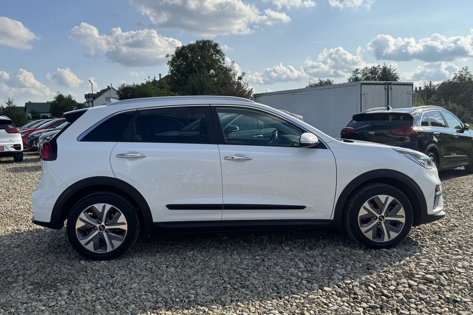 Продам Kia Niro 64кВтТепловийПідгрвсидінькерма 2021 года в Львове