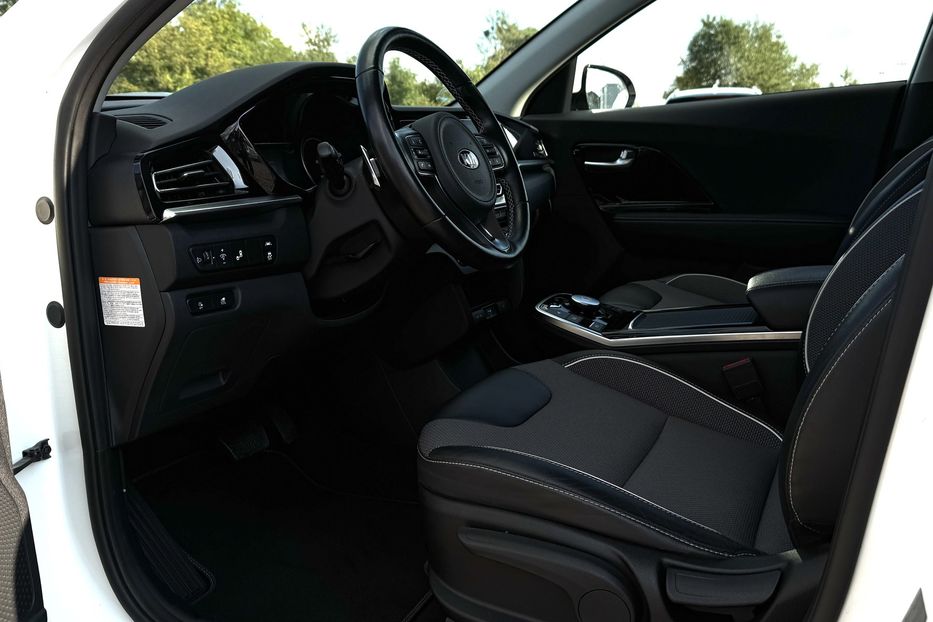 Продам Kia Niro 64кВтТепловийПідгрвсидінькерма 2021 года в Львове