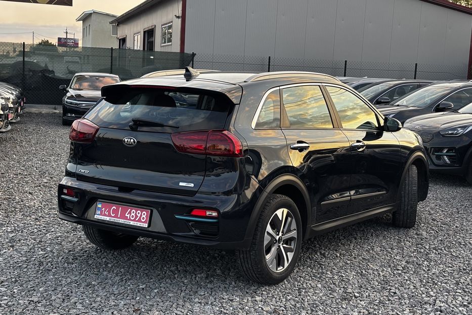 Продам Kia Niro 64 kwt 2021 года в Львове