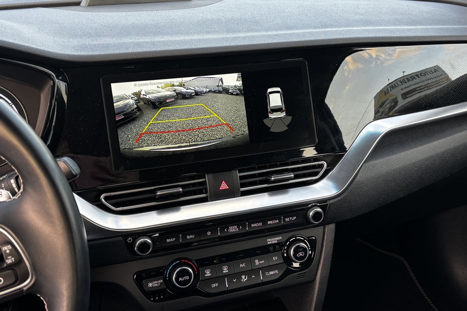 Продам Kia Niro 64 kwt 2021 года в Львове