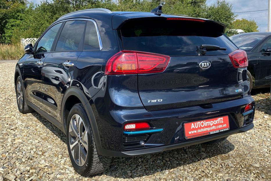 Продам Kia Niro 64 kWh Макс. комплектація Люк. 2021 года в Львове