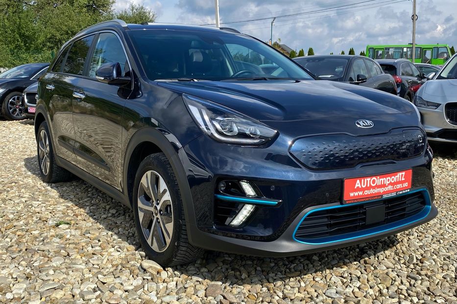 Продам Kia Niro 64 kWh Макс. комплектація Люк. 2021 года в Львове