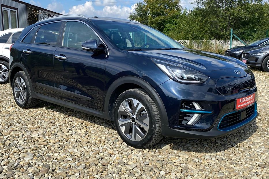 Продам Kia Niro 64 kWh Макс. комплектація Люк. 2021 года в Львове