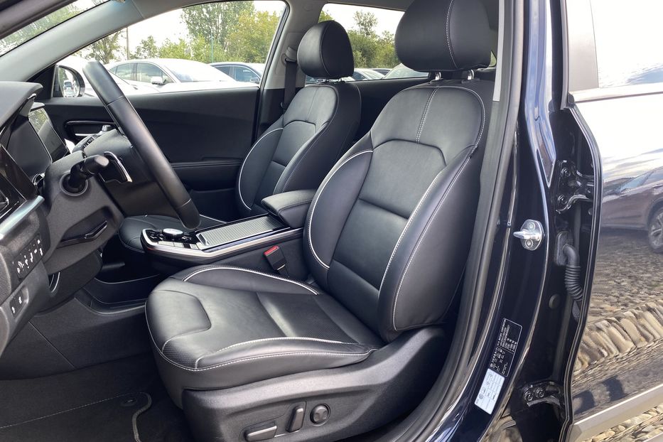 Продам Kia Niro 64 kWh Макс. комплектація Люк. 2021 года в Львове