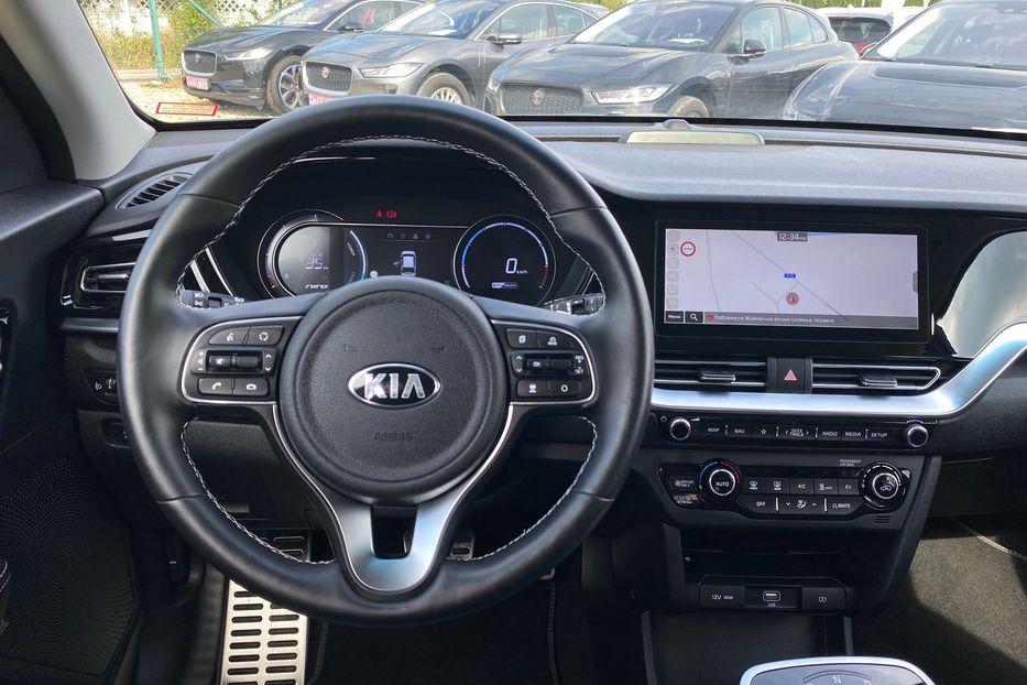 Продам Kia Niro 64 kWh Макс. комплектація Люк. 2021 года в Львове