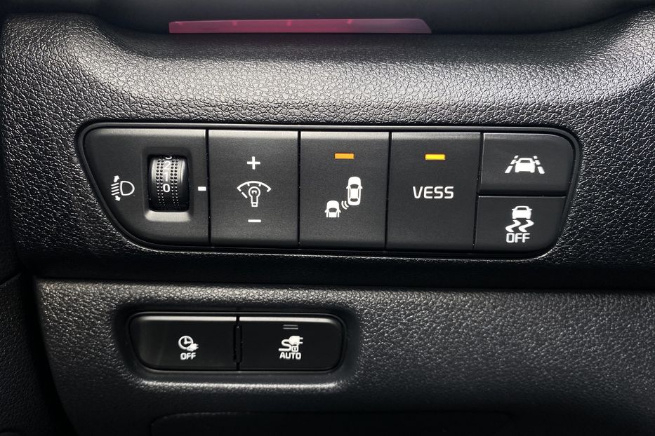 Продам Kia Niro 64 kWh Макс. комплектація Люк. 2021 года в Львове