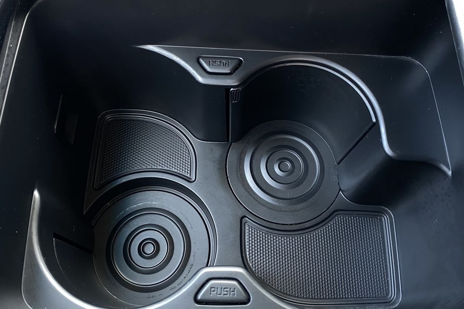 Продам Kia Niro 64 kWh Макс. комплектація Люк. 2021 года в Львове