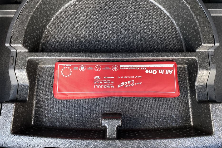 Продам Kia Niro 64 kWh Макс. комплектація Люк. 2021 года в Львове