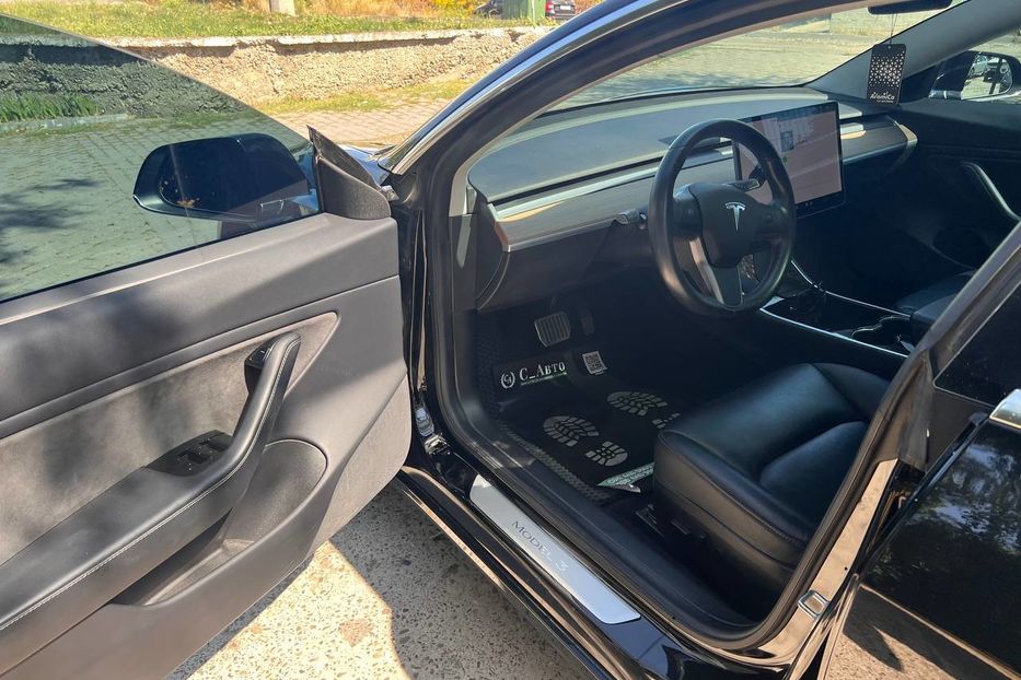 Продам Tesla Model 3 2019 года в Черновцах