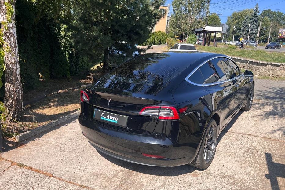Продам Tesla Model 3 2019 года в Черновцах