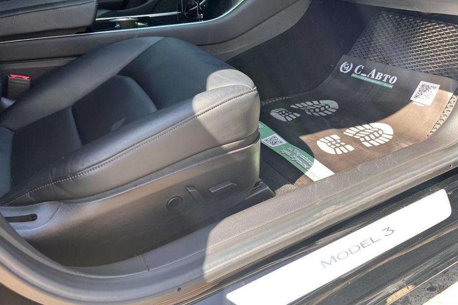 Продам Tesla Model 3 2019 года в Черновцах