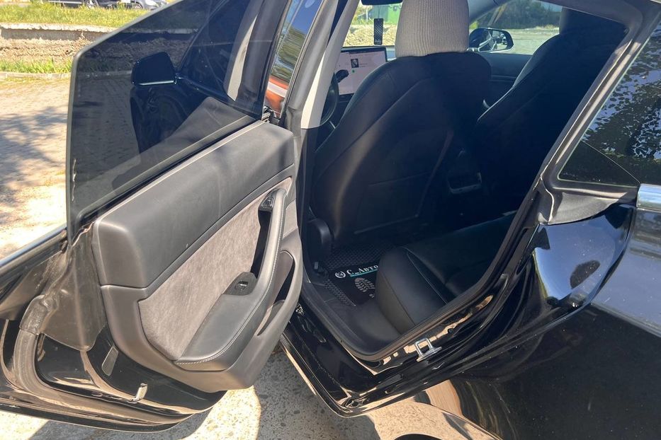 Продам Tesla Model 3 2019 года в Черновцах