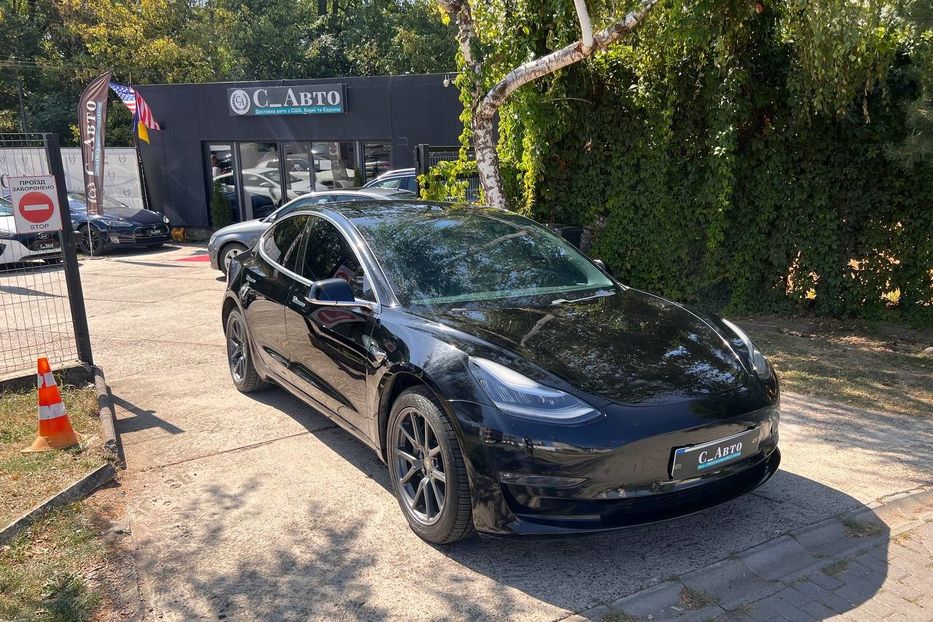 Продам Tesla Model 3 2019 года в Черновцах