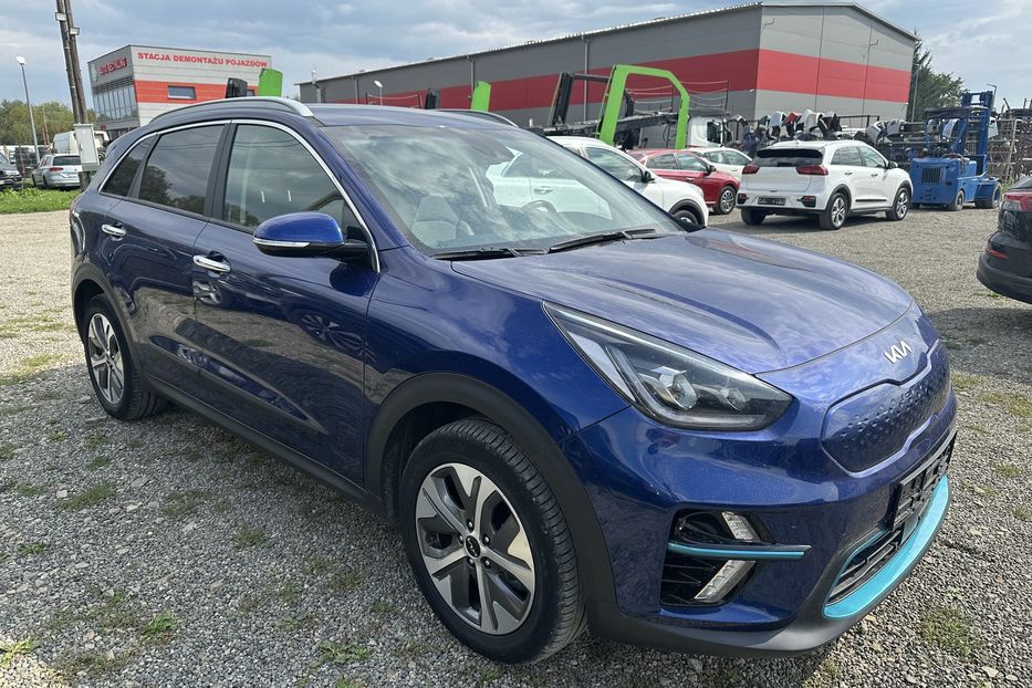 Продам Kia Niro 64 КВТ 2022 года в Львове