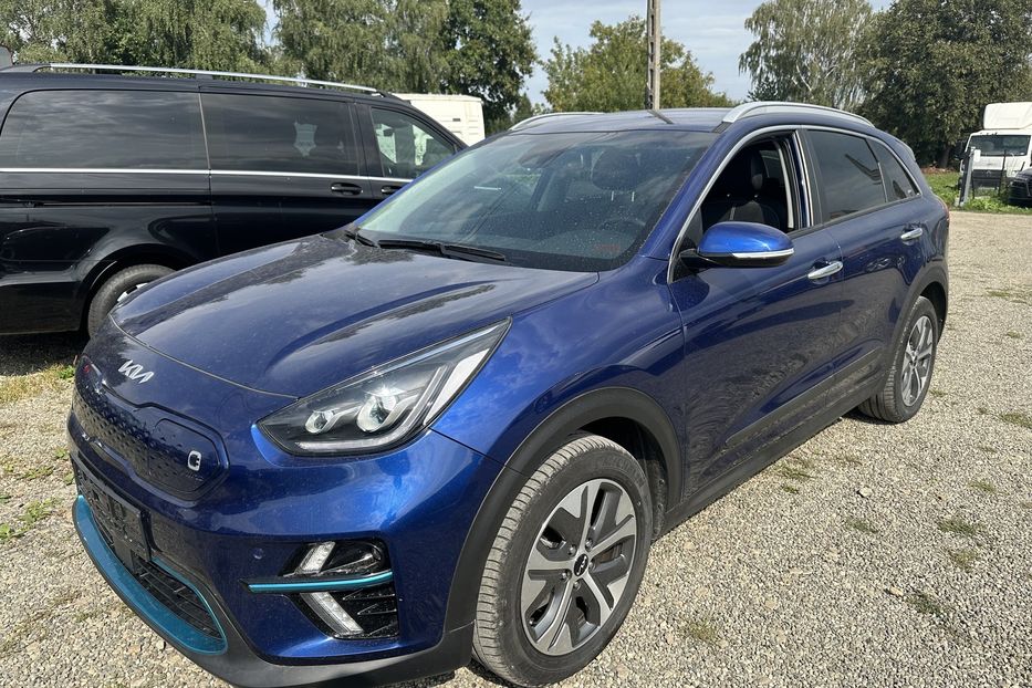 Продам Kia Niro 64 КВТ 2022 года в Львове