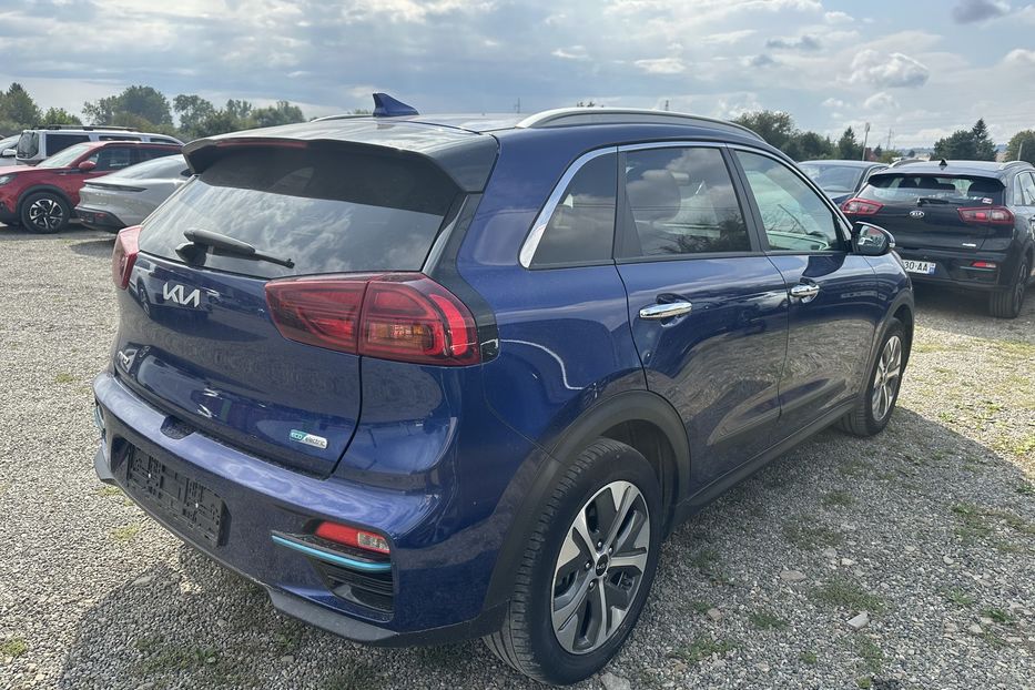 Продам Kia Niro 64 КВТ 2022 года в Львове