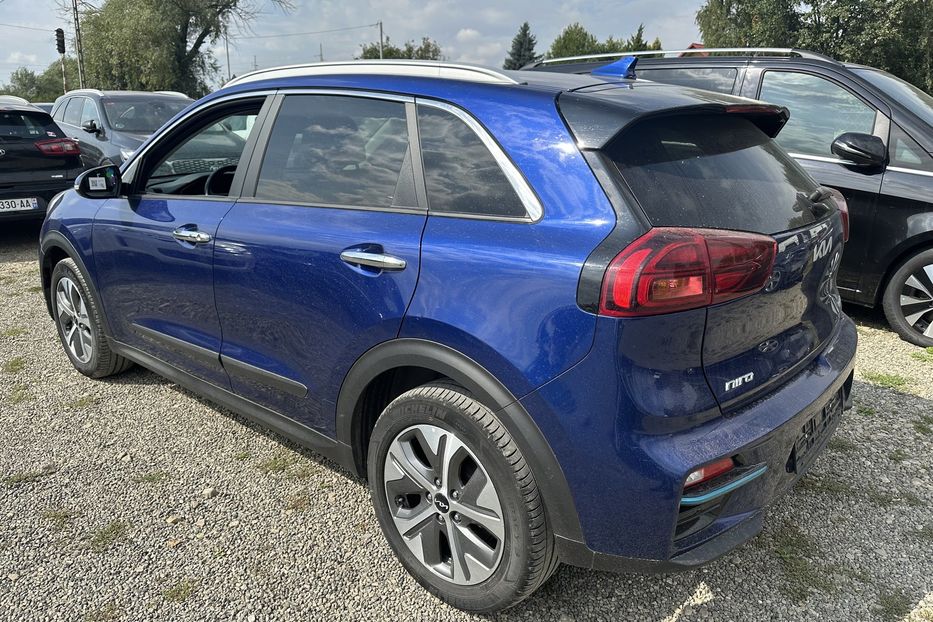 Продам Kia Niro 64 КВТ 2022 года в Львове