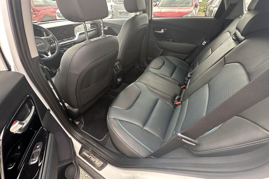 Продам Kia Niro 64 КВТ 2021 года в Львове