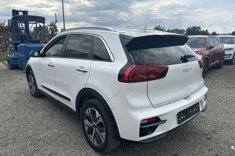 Продам Kia Niro 64 КВТ 2021 года в Львове