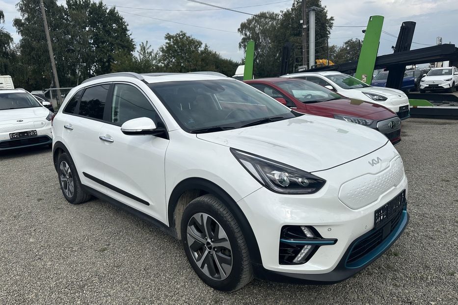 Продам Kia Niro 64 КВТ 2021 года в Львове