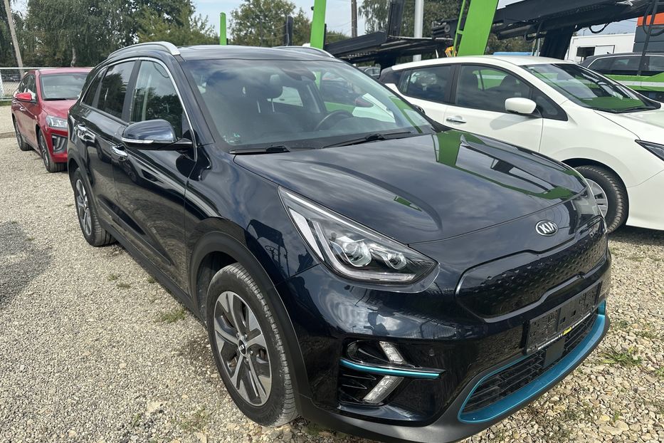 Продам Kia Niro 64 квт 2021 года в Львове