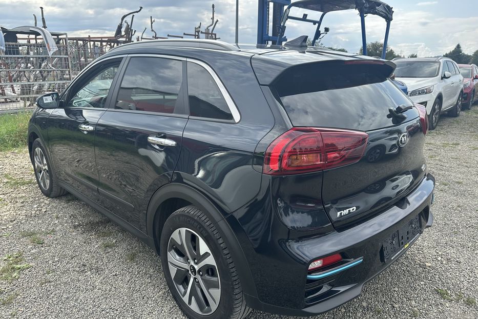 Продам Kia Niro 64 квт 2021 года в Львове