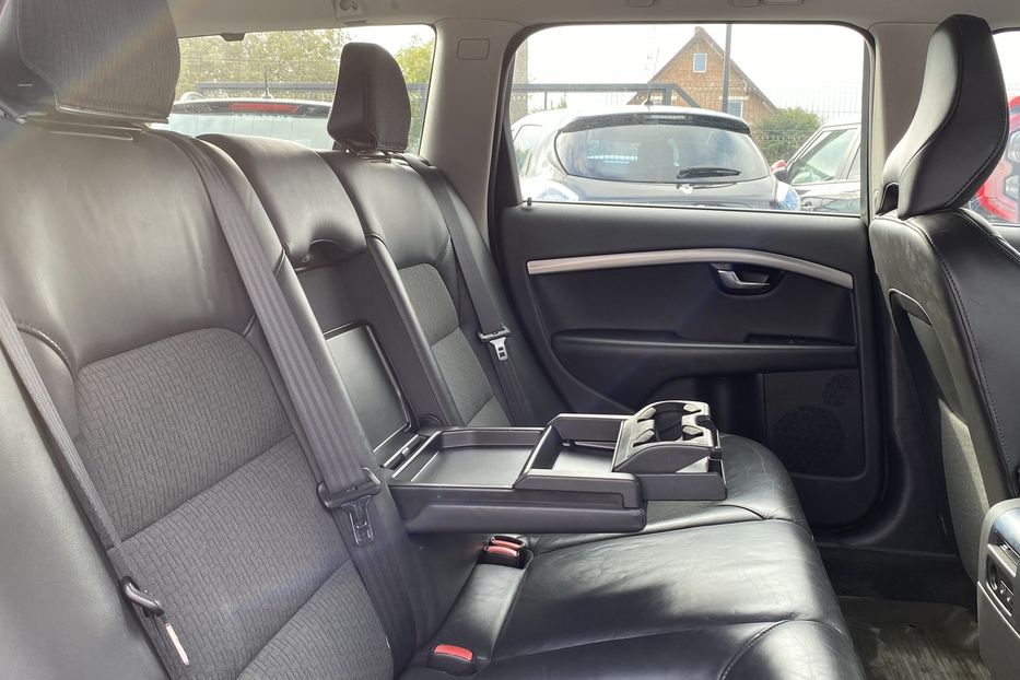 Продам Volvo V70 2013 года в Луцке