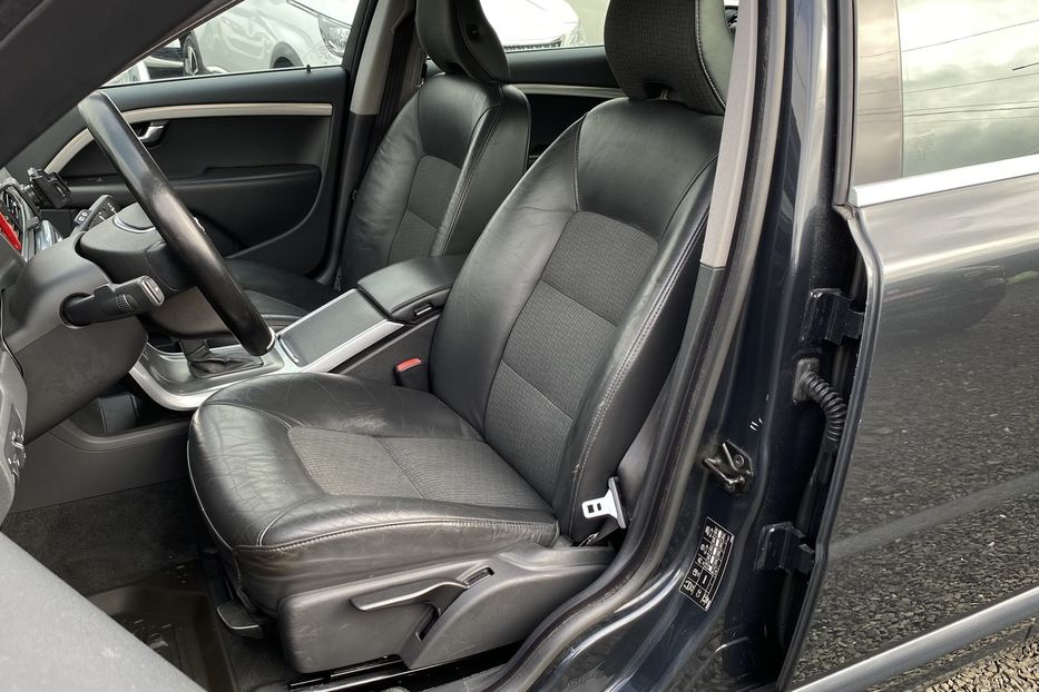 Продам Volvo V70 2013 года в Луцке