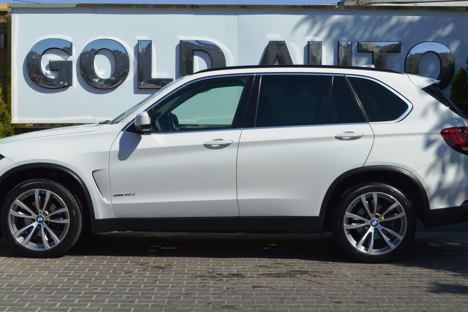 Продам BMW X5 2015 года в Одессе