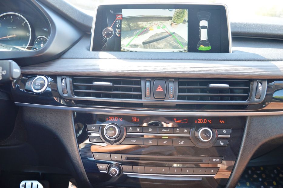 Продам BMW X5 2015 года в Одессе