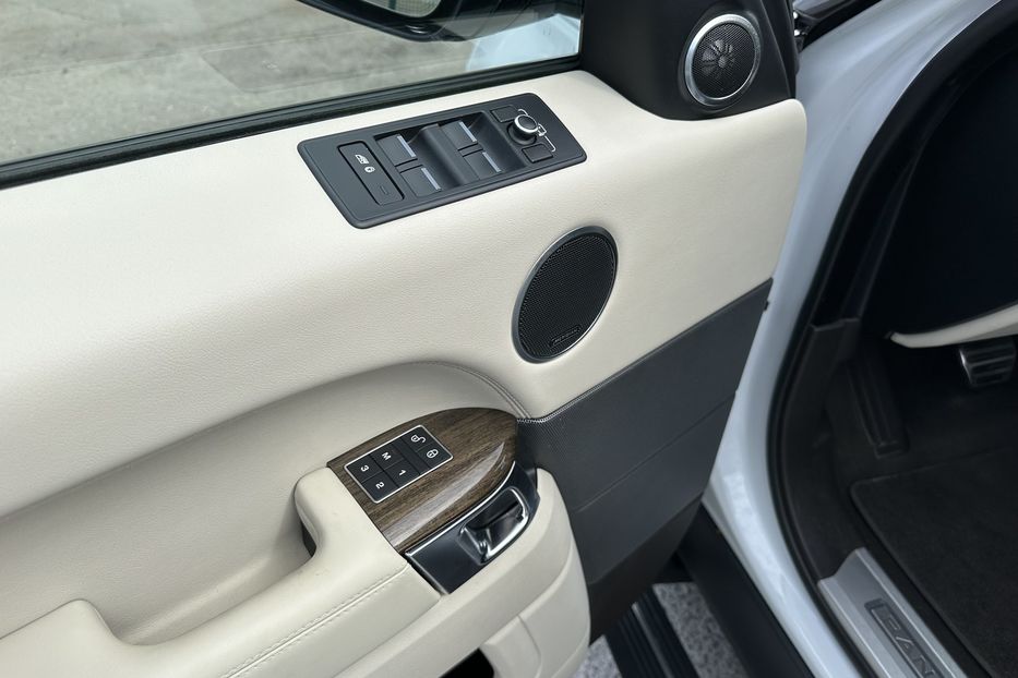 Продам Land Rover Range Rover Sport Diesel HSE 2015 года в Киеве